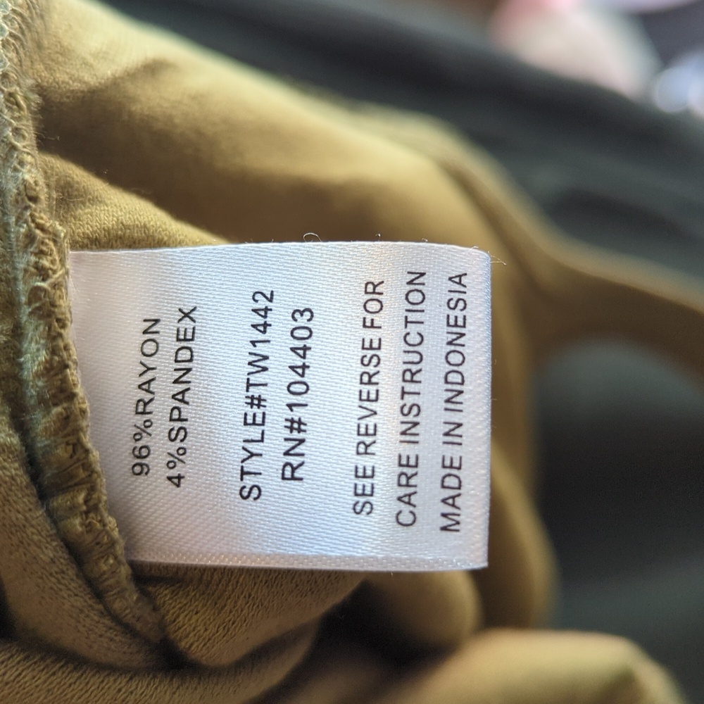 NWT Olive Runched Bodysuit - Picture 2 of 2